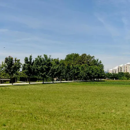 Apartamento ★★★urban Zen Haven | Free Parking+bikes+coffee★★★ *